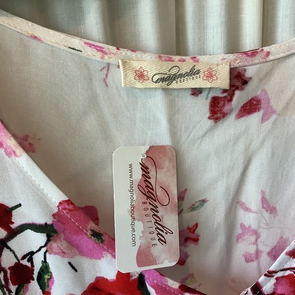 Magnolia Boutique Lined Sundress Cinched Waist V-Neck Rose Pattern NWT Small - Picture 9 of 10